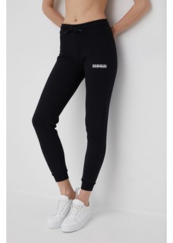 Napapijri spodnie damskie kolor czarny z nadrukiem NP0A4G8Y0411-001 ze sklepu PRM w kategorii Spodnie damskie - zdjęcie 161405889