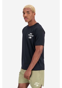 New Balance t-shirt bawełniany kolor czarny z nadrukiem MT31518BK-8BK ze sklepu PRM w kategorii T-shirty męskie - zdjęcie 161407048