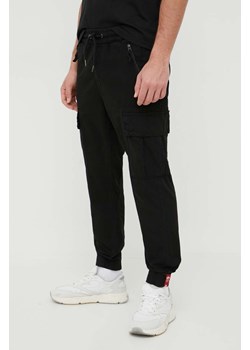 Alpha Industries spodnie bawełniane Ripstop Jogger kolor czarny 116201.03 ze sklepu PRM w kategorii Spodnie męskie - zdjęcie 161407745