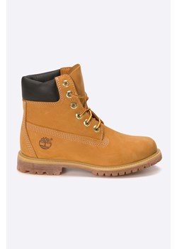 Timberland workery zamszowe 6in TB0103617131 damskie kolor beżowy na płaskim obcasie ze sklepu PRM w kategorii Workery damskie - zdjęcie 161412195