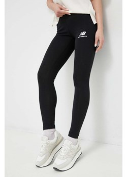 New Balance legginsy damskie kolor czarny z nadrukiem WP31509BK-9BK ze sklepu PRM w kategorii Spodnie damskie - zdjęcie 161413506