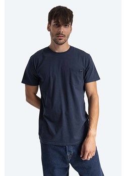 Edwin t-shirt bawełniany Pocket Ts kolor granatowy gładki I024991.NYB67-Navy ze sklepu PRM w kategorii T-shirty męskie - zdjęcie 161418347