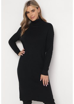 Czarna Sweterkowa Sukienka z Golfem i Rozcięciem Irisesa ze sklepu Born2be Odzież w kategorii Sukienki - zdjęcie 161446245