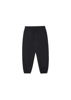 Cropp - Czarne dresowe joggery - czarny ze sklepu Cropp w kategorii Spodnie męskie - zdjęcie 161453565