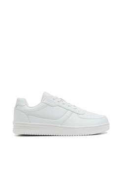 Cropp - Białe sneakersy - biały ze sklepu Cropp w kategorii Buty sportowe męskie - zdjęcie 161464219