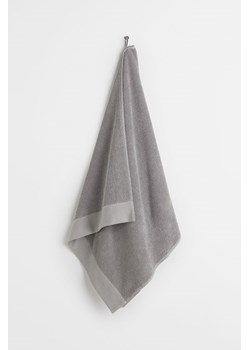 H & M - Ręcznik kąpielowy z frotté - Szary ze sklepu H&M w kategorii Ręczniki - zdjęcie 161513746