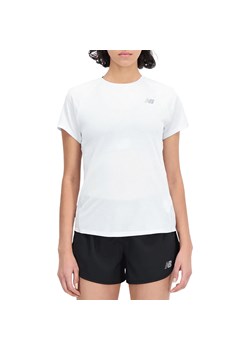 Koszulka New Balance WT21262IBH - biała ze sklepu streetstyle24.pl w kategorii Bluzki damskie - zdjęcie 161518169