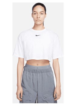 T-shirt damski o krótkim kroju Nike Sportswear - Biel ze sklepu Nike poland w kategorii Bluzki damskie - zdjęcie 161520385