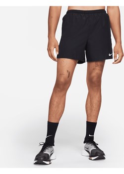 Męskie spodenki do biegania z wszytą bielizną 13 cm Nike Challenger - Czerń ze sklepu Nike poland w kategorii Spodenki męskie - zdjęcie 161520417
