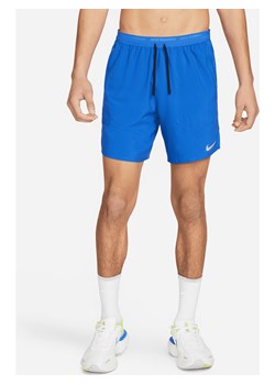 Męskie spodenki do biegania 2 w 1 18 cm Dri-FIT Nike Stride - Niebieski ze sklepu Nike poland w kategorii Spodenki męskie - zdjęcie 161520608
