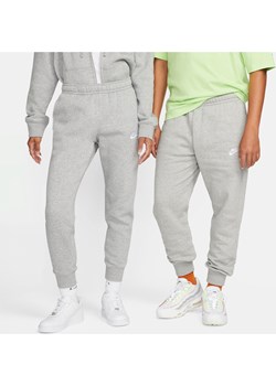 Joggery Nike Sportswear Club Fleece - Szary ze sklepu Nike poland w kategorii Spodnie męskie - zdjęcie 161521146