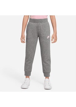 Spodnie dla małych dzieci Nike Sportswear Club Fleece - Szary ze sklepu Nike poland w kategorii Spodnie dziewczęce - zdjęcie 161522188