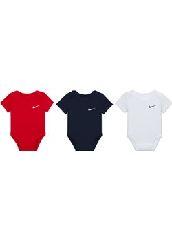 Body dla niemowląt (3–6 M) z logo Swoosh (3 szt.) Nike - Wielokolorowe ze sklepu Nike poland w kategorii Body niemowlęce - zdjęcie 161524209