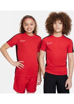 Dziecięca koszulka piłkarska Nike Dri-FIT Academy23 - Czerwony ze sklepu Nike poland w kategorii T-shirty chłopięce - zdjęcie 161524568