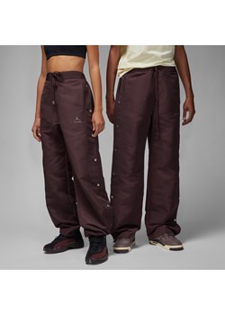 Spodnie z zatrzaskami Jordan x A Ma Maniére - Brązowy ze sklepu Nike poland w kategorii Spodnie męskie - zdjęcie 161524846