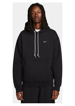 Męska dzianinowa bluza z kapturem Nike Solo Swoosh - Czerń ze sklepu Nike poland w kategorii Bluzy męskie - zdjęcie 161524877