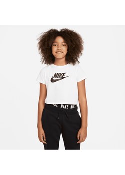 Krótki T-shirt dla dużych dzieci (dziewcząt) Nike Sportswear - Biel ze sklepu Nike poland w kategorii Bluzki dziewczęce - zdjęcie 161525668