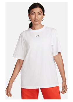 T-shirt damski Nike Sportswear Essential - Biel ze sklepu Nike poland w kategorii Bluzki damskie - zdjęcie 161526367