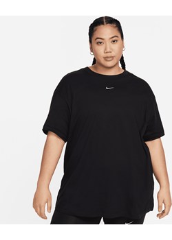 T-shirt damski Nike Sportswear Essential (duże rozmiary) - Czerń ze sklepu Nike poland w kategorii Bluzki damskie - zdjęcie 161526907
