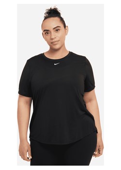Damska koszulka z krótkim rękawem o standardowym kroju Nike Dri-FIT One (duże rozmiary) - Czerń ze sklepu Nike poland w kategorii Bluzki damskie - zdjęcie 161526937