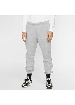 Spodnie męskie Nike Sportswear Club Fleece - Szary ze sklepu Nike poland w kategorii Spodnie męskie - zdjęcie 161528236