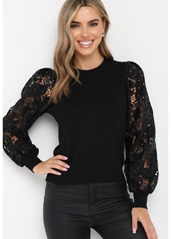 Czarny Sweter z Koronkowym Rękawem Selea ze sklepu Born2be Odzież w kategorii Swetry damskie - zdjęcie 161560847