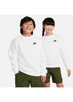 Bluza dresowa dla dużych dzieci Nike Sportswear Club Fleece - Biel ze sklepu Nike poland w kategorii Bluzy chłopięce - zdjęcie 161609907