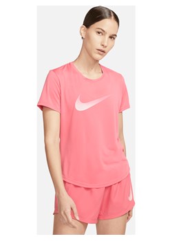 Damska koszulka z krótkim rękawem do biegania Nike Dri-FIT One - Różowy ze sklepu Nike poland w kategorii Bluzki damskie - zdjęcie 161610549