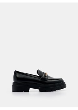 Mohito - Loafersy z łańcuszkiem - czarny ze sklepu Mohito w kategorii Półbuty damskie - zdjęcie 161616476