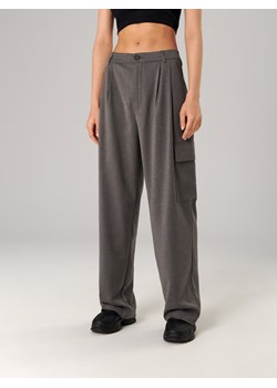 Sinsay - Spodnie z kieszeniami - szary ze sklepu Sinsay w kategorii Spodnie damskie - zdjęcie 161654785