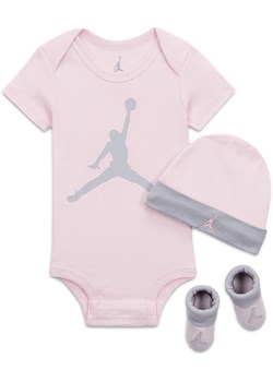 Trzyczęściowy zestaw dla niemowląt Jordan - Różowy ze sklepu Nike poland w kategorii Komplety niemowlęce - zdjęcie 161708449