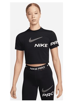 Damska koszulka treningowa o skróconym kroju z krótkim rękawem i grafiką Nike Pro Dri-FIT - Czerń ze sklepu Nike poland w kategorii Bluzki damskie - zdjęcie 161708459