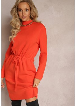 Pomarańczowa Sweterkowa Sukienka Pudełkowa ze Ściągaczem Helmineka ze sklepu Renee odzież w kategorii Sukienki - zdjęcie 161767255