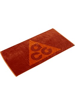 Ręcznik do biegania Nike ACG - Brązowy ze sklepu Nike poland w kategorii Ręczniki - zdjęcie 161847165