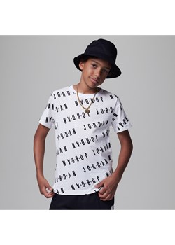 T-shirt dla dużych dzieci (chłopców) Jordan Essentials Printed Tee - Biel ze sklepu Nike poland w kategorii T-shirty chłopięce - zdjęcie 161847227