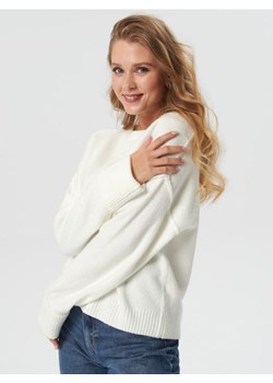 Sinsay - Sweter z miękkiej dzianiny - kremowy ze sklepu Sinsay w kategorii Swetry damskie - zdjęcie 161853265