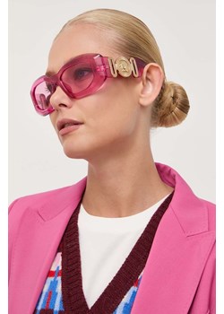 Versace okulary przeciwsłoneczne męskie kolor różowy 0VE4425U ze sklepu ANSWEAR.com w kategorii Okulary przeciwsłoneczne damskie - zdjęcie 161860305