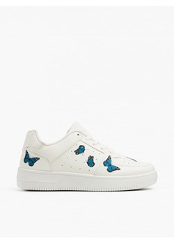 Cropp - Sneakersy z motywem motyli - niebieski ze sklepu Cropp w kategorii Buty sportowe damskie - zdjęcie 161915366