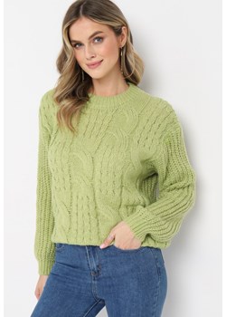 Zielony Klasyczny Sweter z Modnym Splotem Viloma ze sklepu Born2be Odzież w kategorii Swetry damskie - zdjęcie 161930168