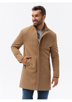 Męski płaszcz ze stójka i pikowaną podszewką - camel V4 OM-COWC-0103 ze sklepu ombre w kategorii Płaszcze męskie - zdjęcie 161954735