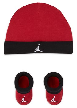 Dwuczęściowy zestaw dla niemowląt Jordan - Czerwony ze sklepu Nike poland w kategorii Czapki dziecięce - zdjęcie 161956667