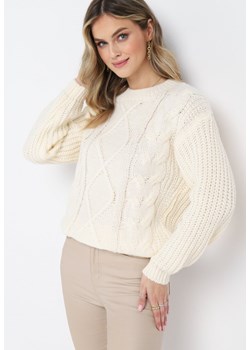 Jasnobeżowy Jednolity Sweter ze Ściągaczami i Klasycznym Splotem Loma ze sklepu Born2be Odzież w kategorii Swetry damskie - zdjęcie 161977896