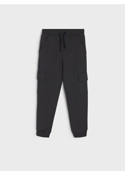 Sinsay - Spodnie dresowe jogger - czarny ze sklepu Sinsay w kategorii Spodnie chłopięce - zdjęcie 162022758