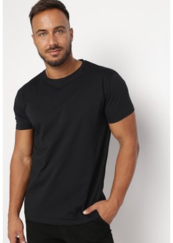 Czarna Klasyczna Koszulka z Bawełny o Klasycznym Kroju Alanitte ze sklepu Born2be Odzież w kategorii T-shirty męskie - zdjęcie 162023026