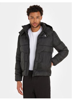 Calvin Klein Jeans Kurtka puchowa J30J324330 Czarny Regular Fit ze sklepu MODIVO w kategorii Kurtki męskie - zdjęcie 162063815