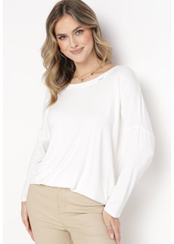 Biała Wiskozowa Bluzka z Rękawami Typu Nietoperz Penlia ze sklepu Born2be Odzież w kategorii Bluzki damskie - zdjęcie 162121849