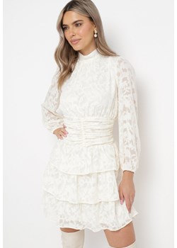 Jasnobeżowa Taliowana Sukienka Mini Koronkowa z Falbankami Ciluna ze sklepu Born2be Odzież w kategorii Sukienki - zdjęcie 162125559