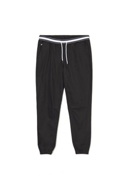 Cropp - Czarne spodnie jogger - czarny ze sklepu Cropp w kategorii Spodnie męskie - zdjęcie 162234489