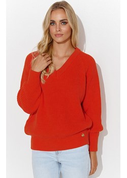 Pomarańczowy sweter oversize z dekoltem w serek S140, Kolor pomarańczowy, Rozmiar one size, Makadamia ze sklepu Primodo w kategorii Swetry damskie - zdjęcie 162313825