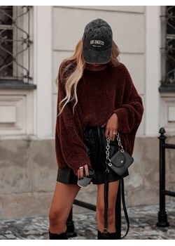 Sweter Carelle Black Brązowy ze sklepu Lisa Mayo w kategorii Swetry damskie - zdjęcie 162330095
